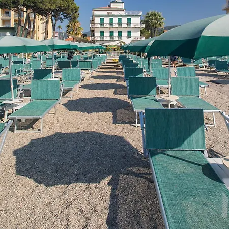 Hotel Gabriella 3*