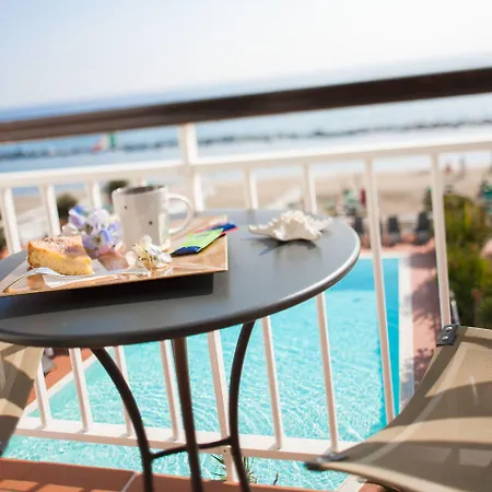 Hotel Gabriella 3*